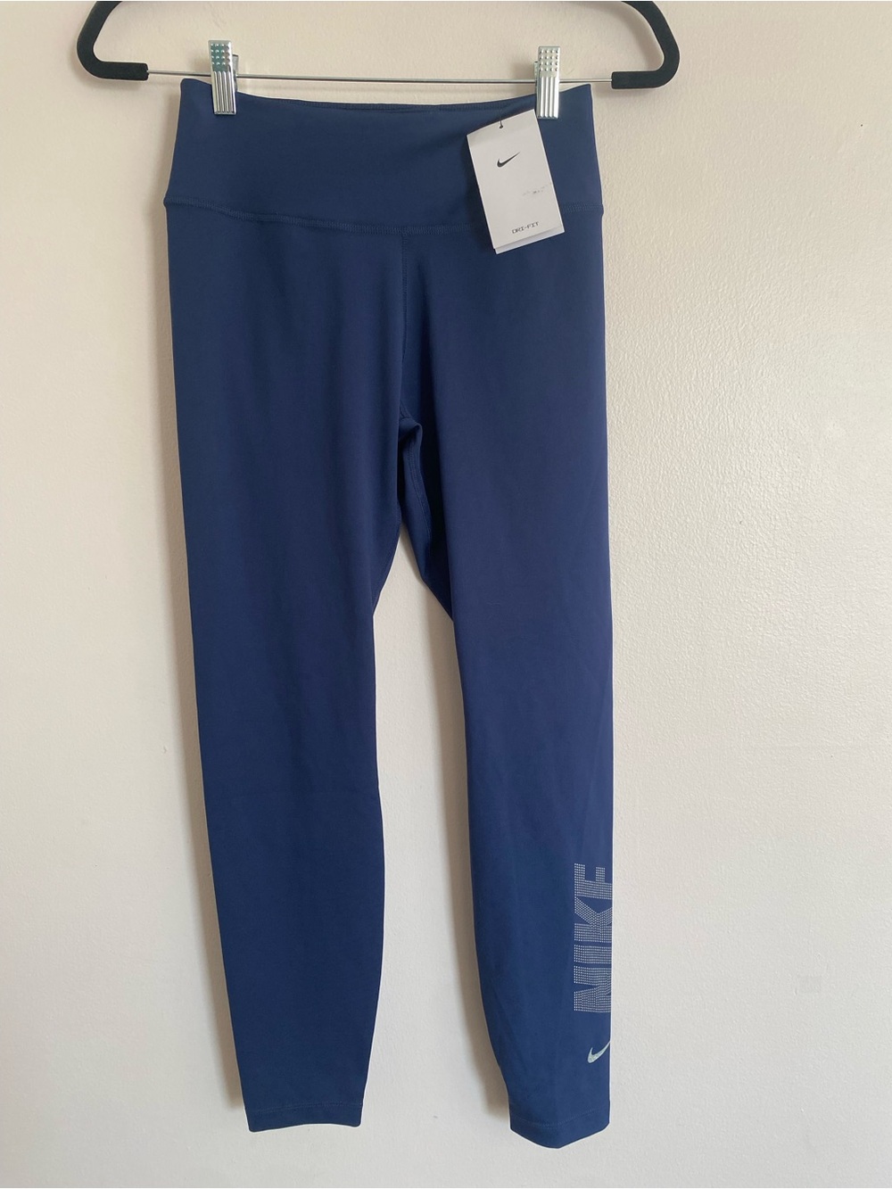 Nike Navy Blue High-Rise Leggings with Side Logo